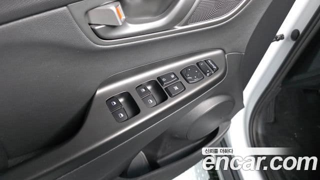 2020 Hyundai (Хёндэ) Kona Electric — миниатюра 2