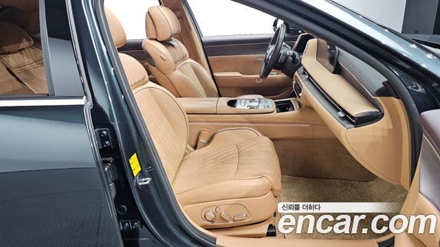 2022 Genesis G90 (RS4)