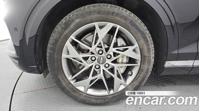 2022 Genesis GV70 — миниатюра 5