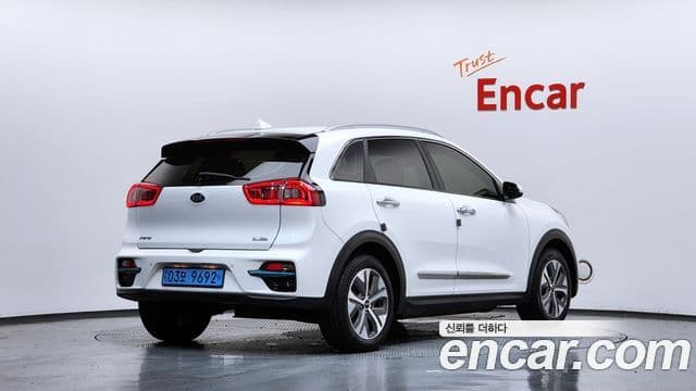 2021 Kia (Киа) Niro EV — миниатюра 3
