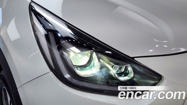 2021 Kia (Киа) Niro EV — миниатюра 10