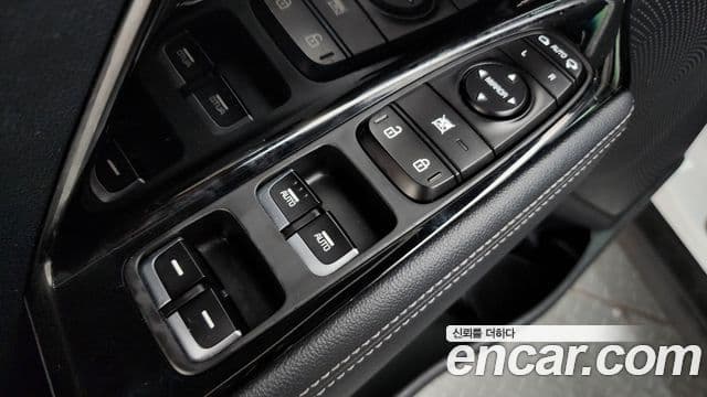 2021 Kia (Киа) Niro EV — миниатюра 4