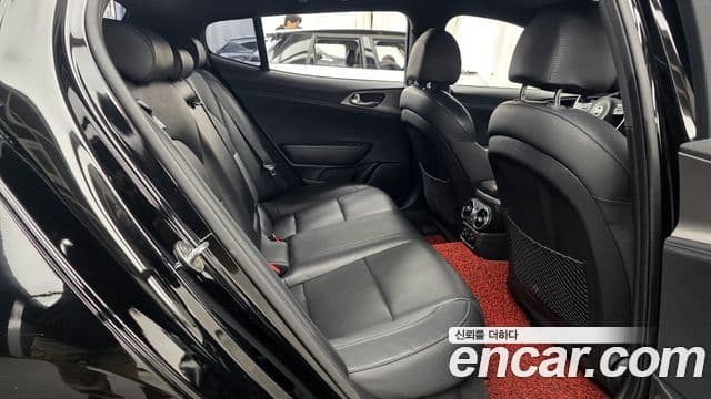 2019 Kia (Киа) 스팅어 — миниатюра 9