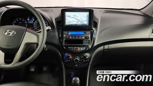 2015 Hyundai (Хёндэ) 엑센트(신형) — миниатюра 10