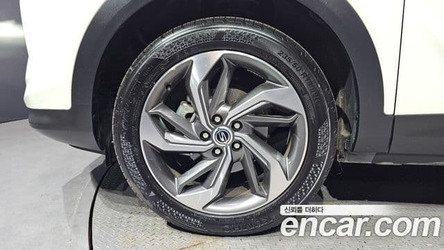 2020 SsangYong 뷰티풀 코란도 — миниатюра 7