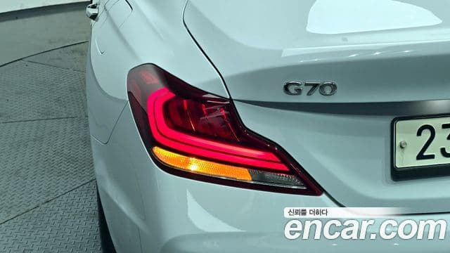 2018 Genesis G70 — миниатюра 8