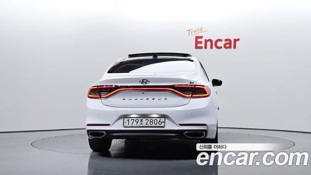 2017 Hyundai (Хёндэ) Grandeur IG — миниатюра 3