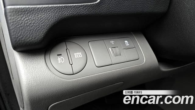 2020 Hyundai (Хёндэ) The New Grand Starex — миниатюра 10
