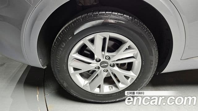 2023 Genesis GV70 — миниатюра 10