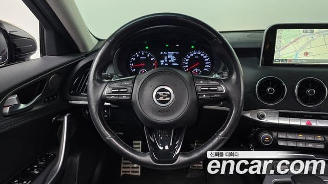 2018 Kia (Киа) 스팅어 — миниатюра 10