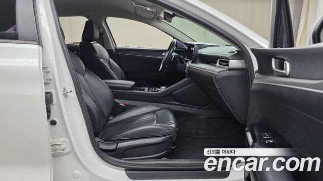 2022 Kia (Киа) K5 3rd Gen — миниатюра 10