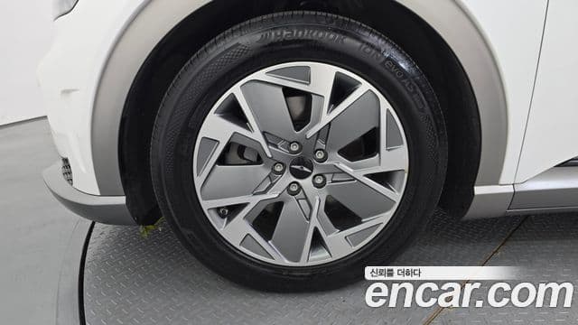 2021 Genesis GV60 — миниатюра 5