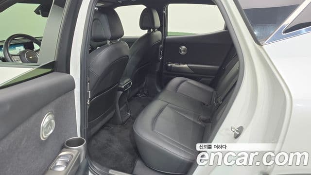 2021 Genesis GV60 — миниатюра 6