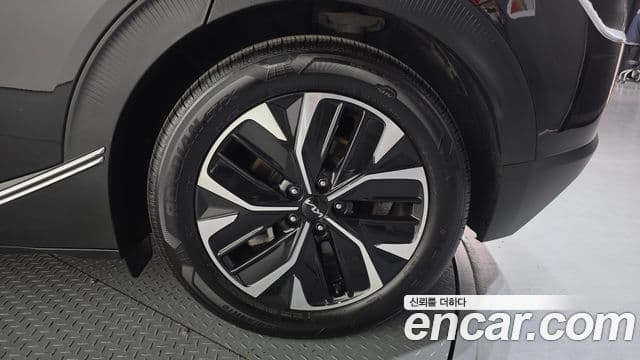 2022 Kia (Киа) EV6 — миниатюра 8