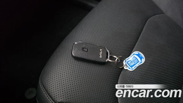 2022 Kia (Киа) EV6 — миниатюра 6