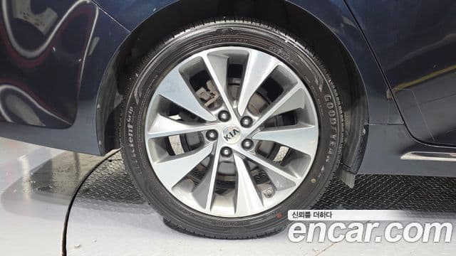 2015 Kia (Киа) K5 2nd Gen — миниатюра 7