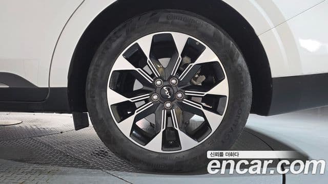 2023 Kia (Киа) Carnival 4th Gen — миниатюра 3