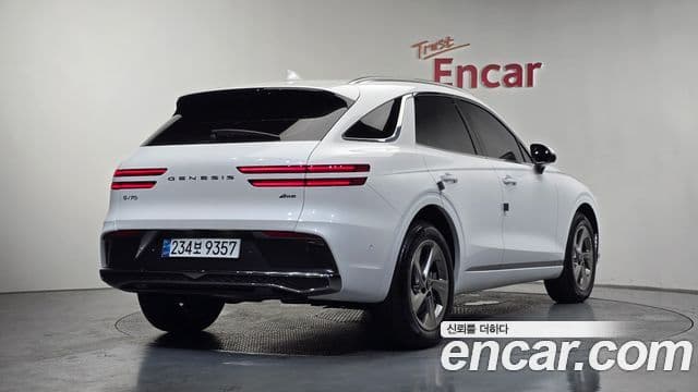 2025 Genesis GV70 — миниатюра 9