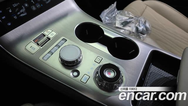 2025 Genesis GV70