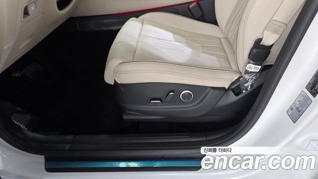 2025 Genesis GV70 — миниатюра 2