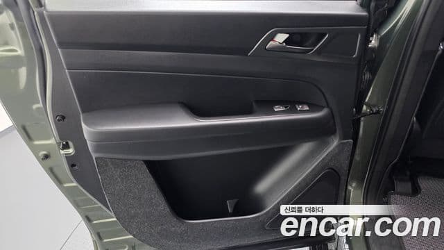 2022 SsangYong The New 렉스턴 스포츠 칸 — миниатюра 9