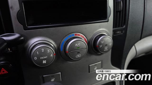 2008 Hyundai (Хёндэ) Grand Starex — миниатюра 6