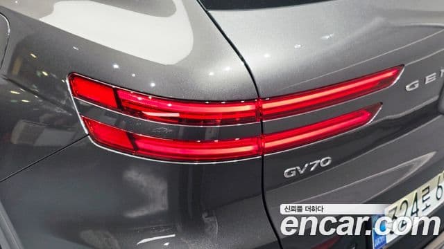 2024 Genesis GV70 — миниатюра 7