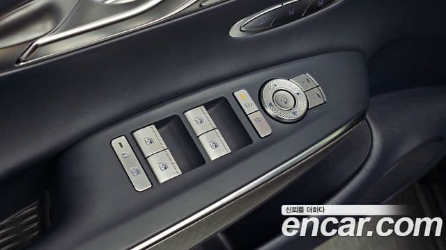 2024 Genesis GV70 — миниатюра 8
