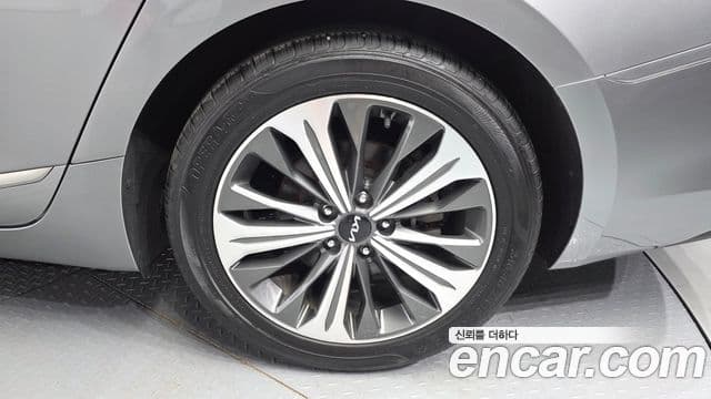 2022 Kia (Киа) K8 — миниатюра 7