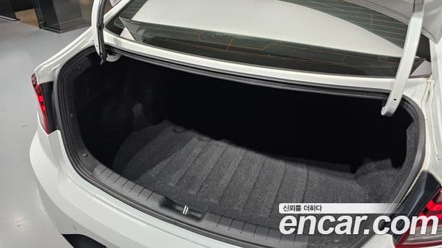2020 Hyundai (Хёндэ) The New Avante AD — миниатюра 8