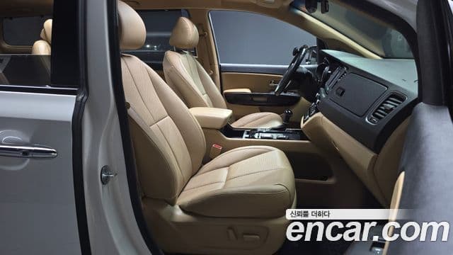 2015 Kia (Киа) All New Carnival — миниатюра 4
