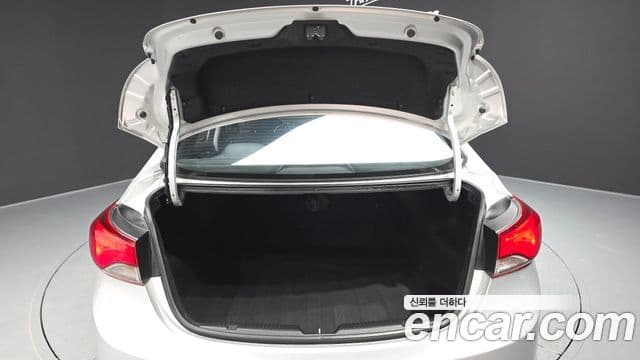 2014 Hyundai (Хёндэ) The New Avante — миниатюра 5