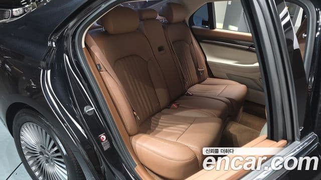 2020 Genesis G90