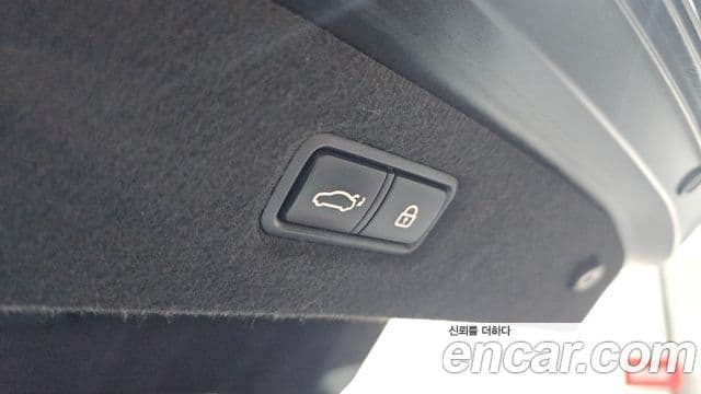 2020 Genesis G90 — миниатюра 2