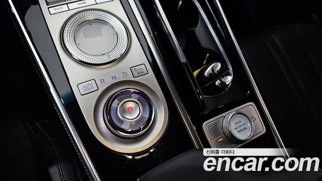 2020 Genesis GV80 — миниатюра 9