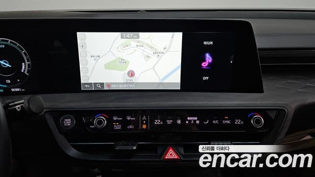 2021 Kia (Киа) K8 Hybrid — миниатюра 9