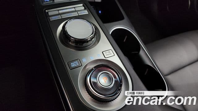 2023 Genesis GV70 — миниатюра 9