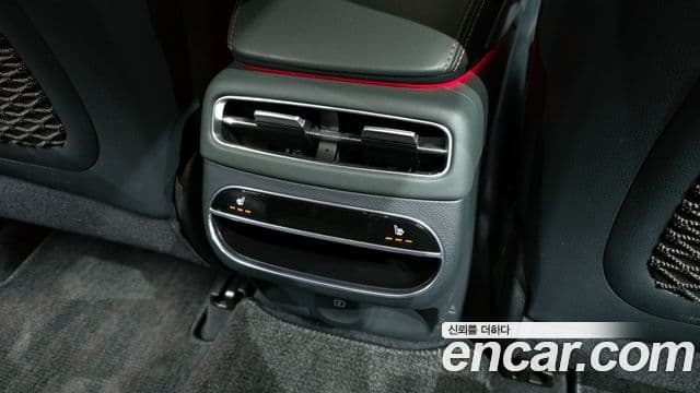 2024 Genesis GV70 — миниатюра 7