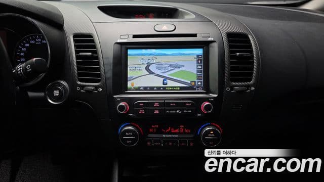 2015 Kia (Киа) K3 — миниатюра 4