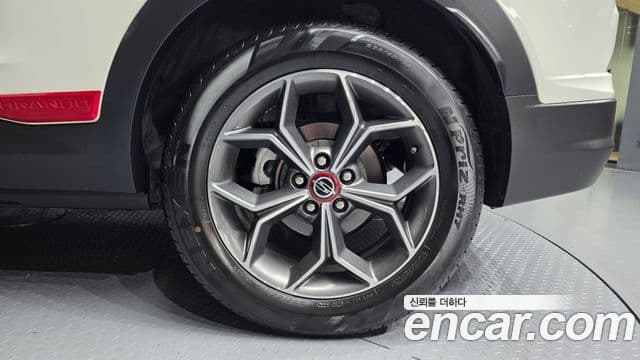 2021 SsangYong 뷰티풀 코란도 — миниатюра 3