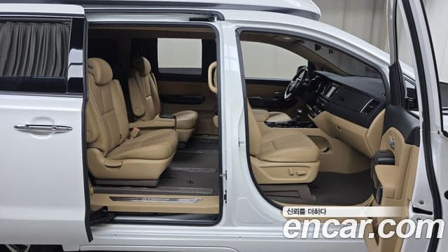 2020 Kia (Киа) The New Carnival — миниатюра 3