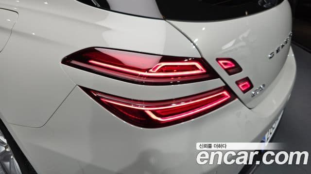 2024 Genesis The New G70 슈팅브Ray크 — миниатюра 6