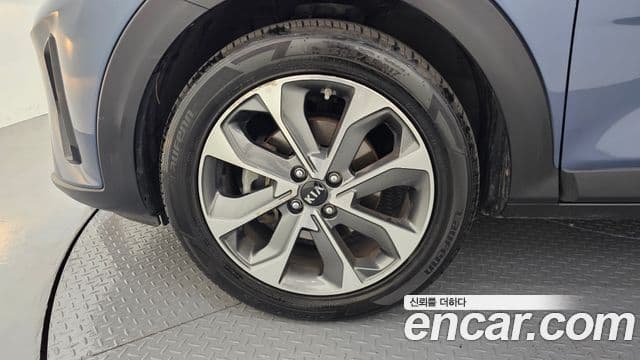 2018 Kia (Киа) 스토닉 — миниатюра 9
