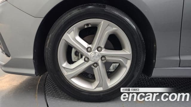 2018 Hyundai (Хёндэ) Sonata 뉴 라이즈 — миниатюра 3