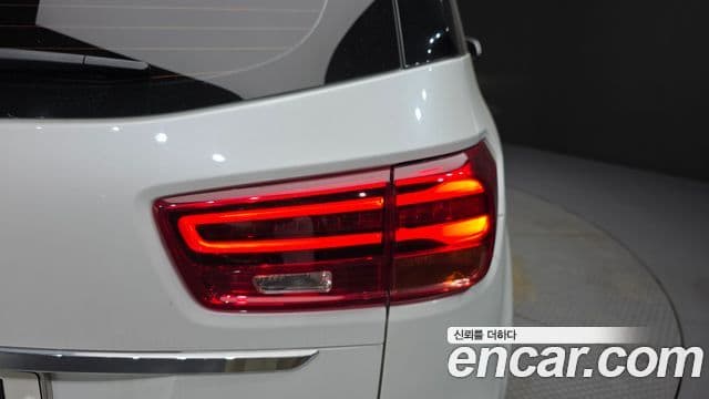 2018 Kia (Киа) The New Carnival — миниатюра 9