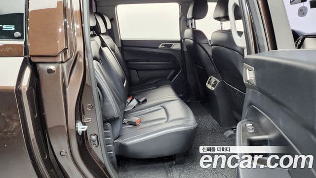 2018 SsangYong 렉스턴 스포츠 — миниатюра 8