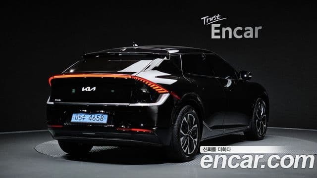 2023 Kia (Киа) EV6 — миниатюра 10