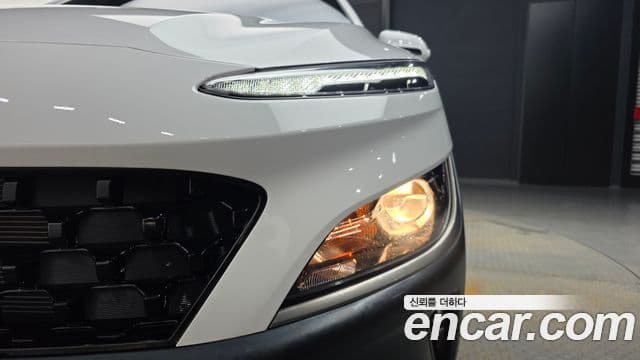2022 Hyundai (Хёндэ) The New Kona — миниатюра 2
