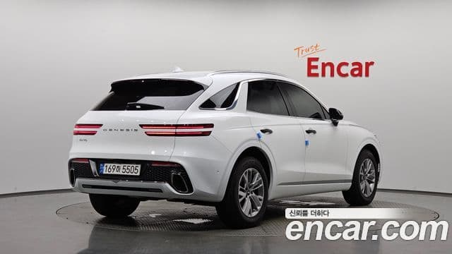 2022 Genesis GV70 — миниатюра 9