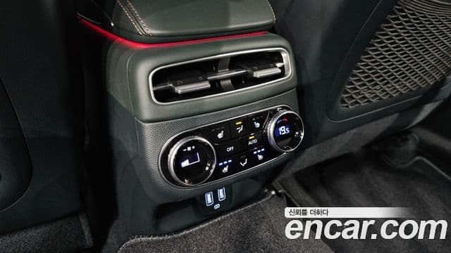 2022 Genesis GV70 — миниатюра 2